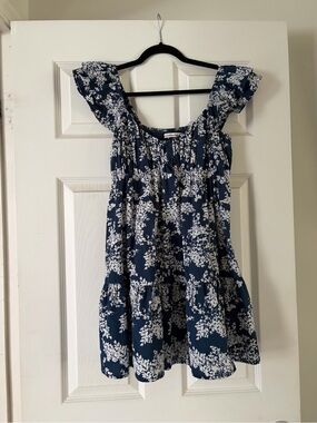 Abercrombie & Fitch Navy and White Floral Ruffle-Sleeve Dress